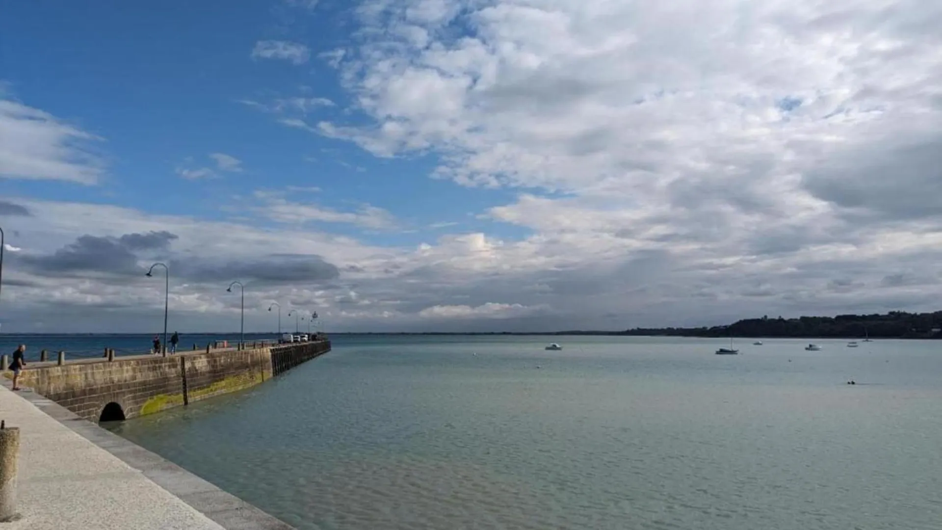 Luxury Apartment Near Breton Oyster Village Cancale